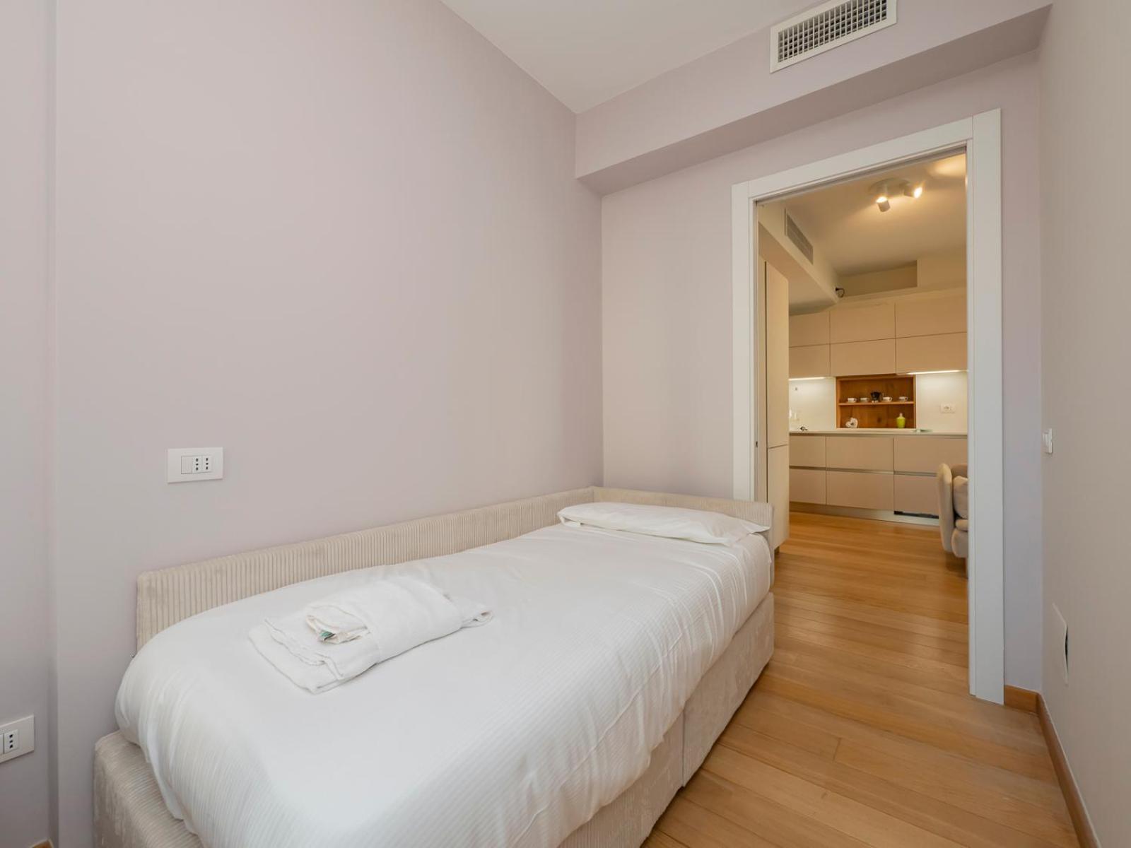 Apartment Elegante E Luminoso Con Box Auto A Pochi Passi Da Metropolitana M4 Mailand